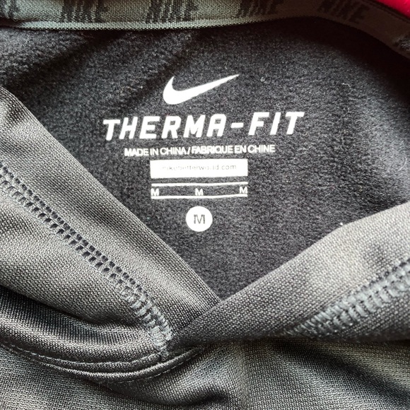 Girls ThermaFit Nike pullover. Perfect condition. - Picture 3 of 3